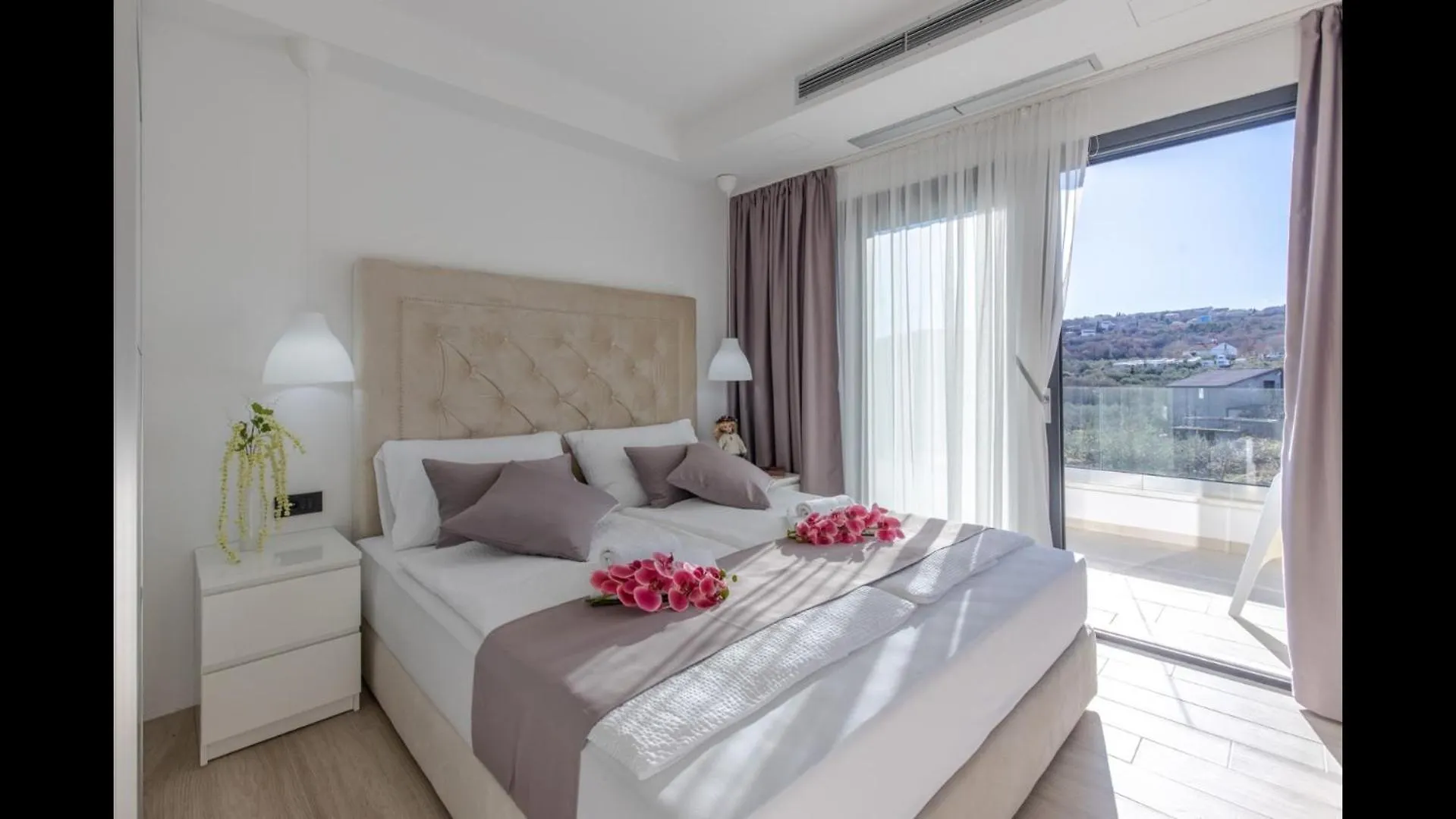 Luxury Villa Milly Heated Indoor And Outdoor Pool Vrh